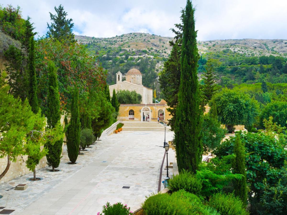 Sanders Olive Paphos Exterior foto